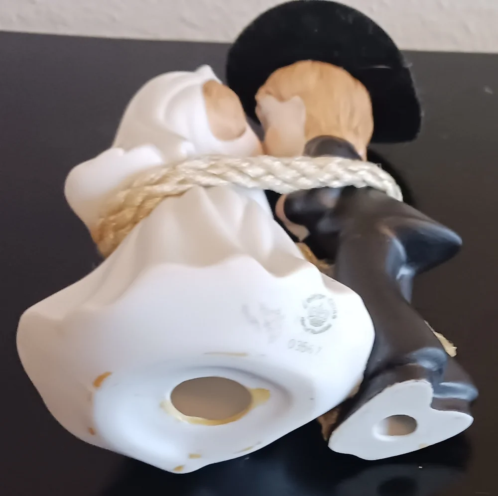 LEFTON EXCLUSIVES CHINA BRIDE & COWBOY GROOM KISSING WEDDING COUPLE HAND PAINTED